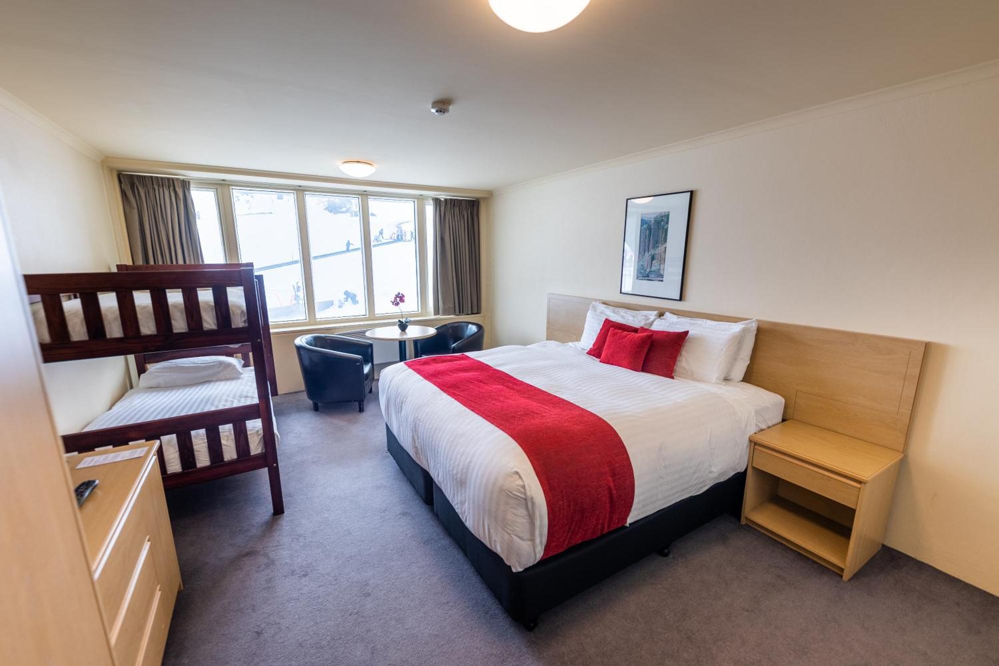 The Perisher Valley Hotel Exterior photo